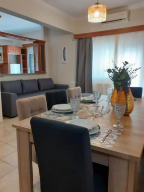 Spacious Apartment in Athens center Sepolia near two metro and train stations